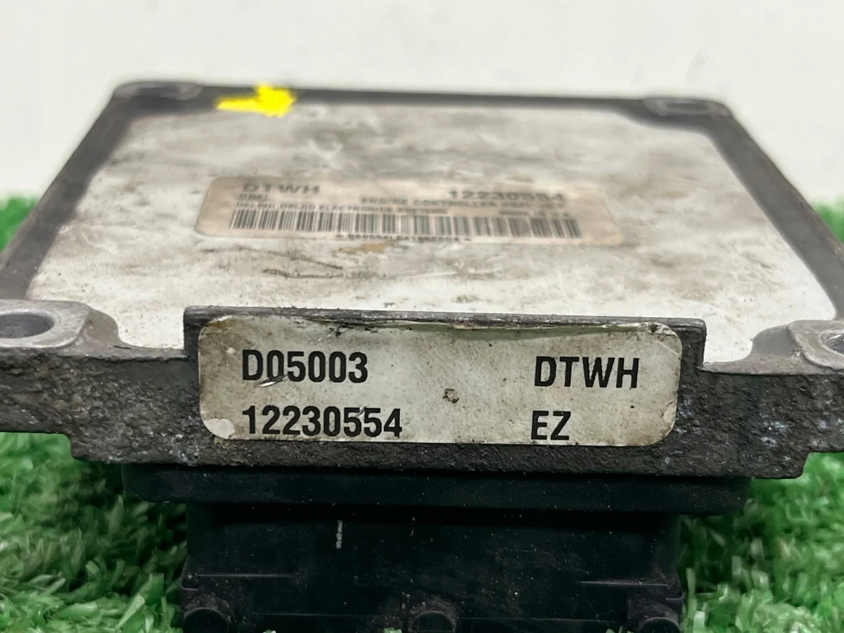 Unité de contrôle moteur Opel Meriva A 1.6 16v