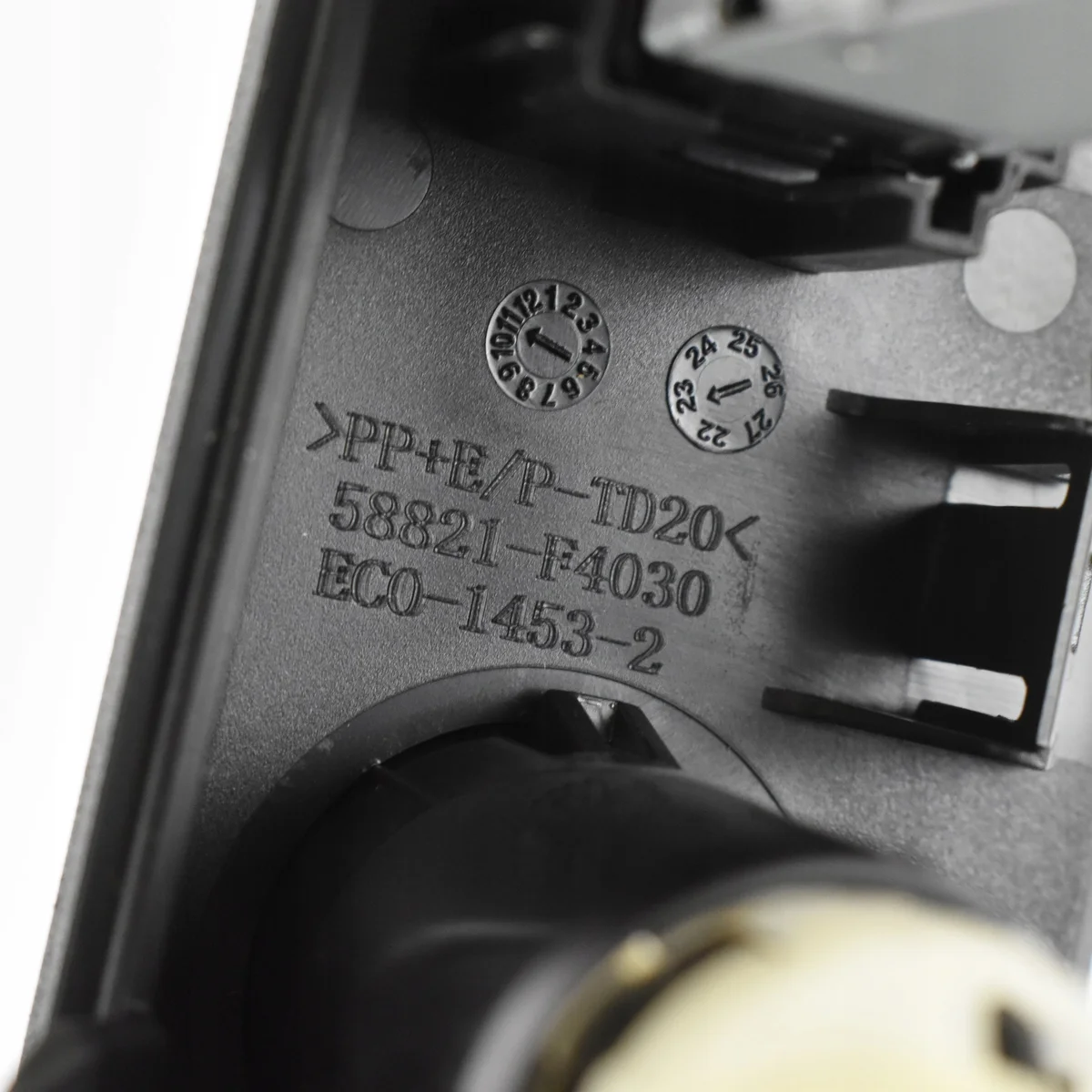 USB C -paneeli Toyota C-HR II (käytetty) image 5