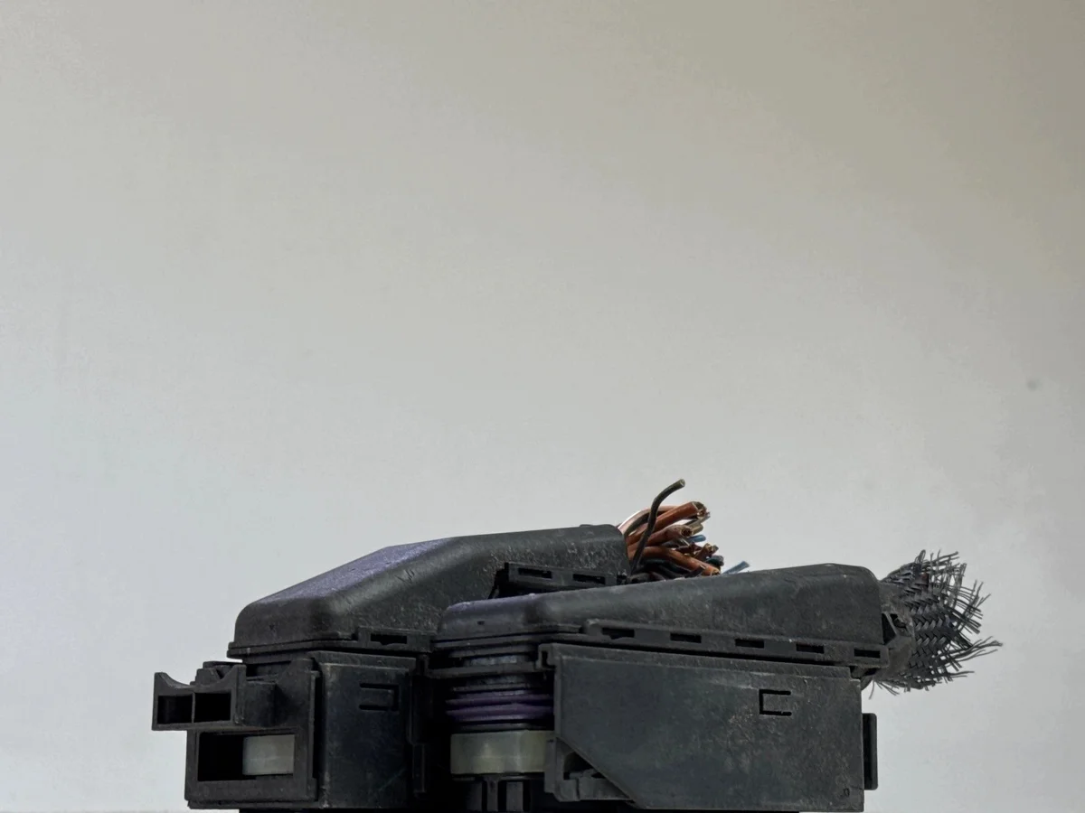 Engine Control Unit Plug Mercedes W164 ML 3.0 CDI