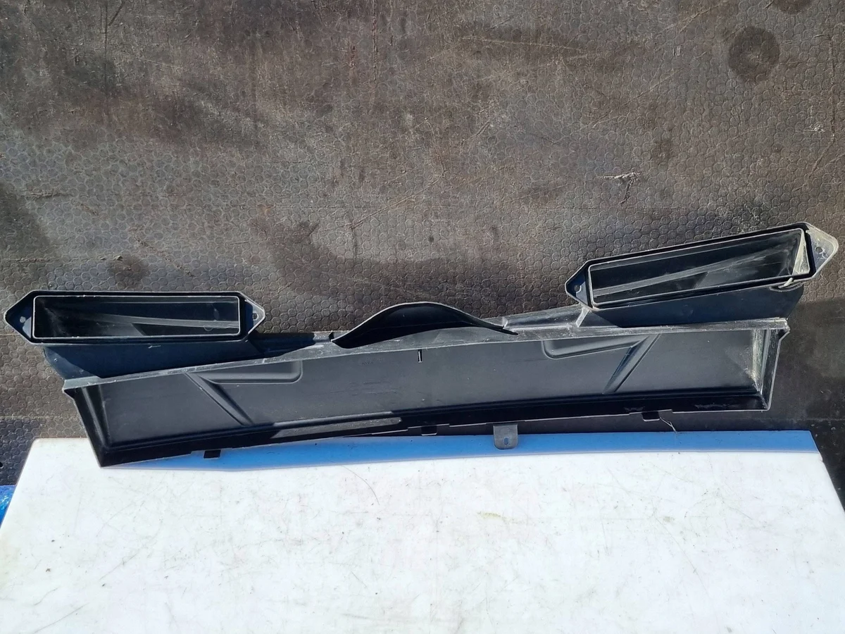 BMW 3 E90 E91 Suodattimen kansi 156772101