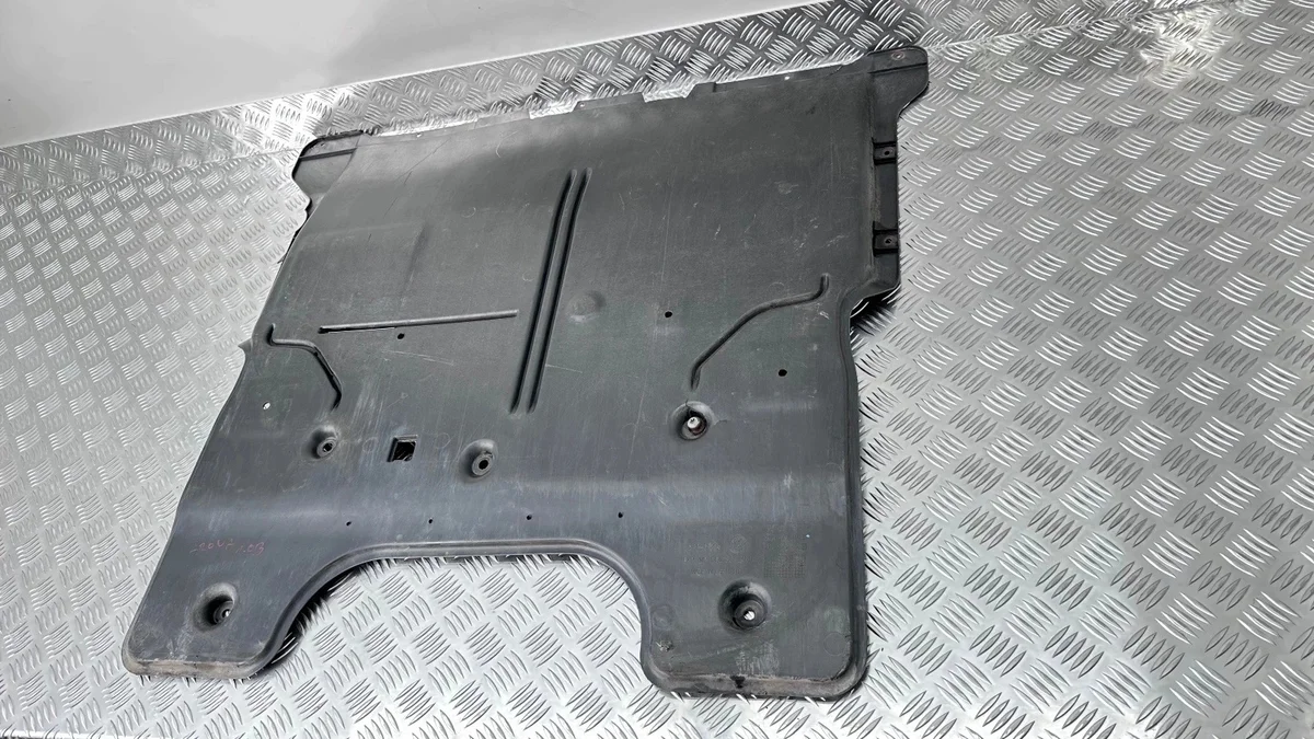 Seat Arona Abdeckung unter dem Motor 2Q0825236 image 7