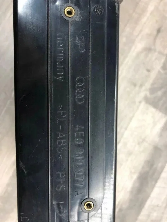 Changeur CD Audi A8 D3 4E0919977A Occasion