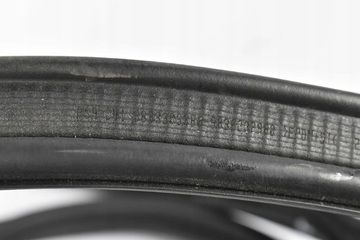 Joint de hayon Citroën C4 III E-C4 image 3