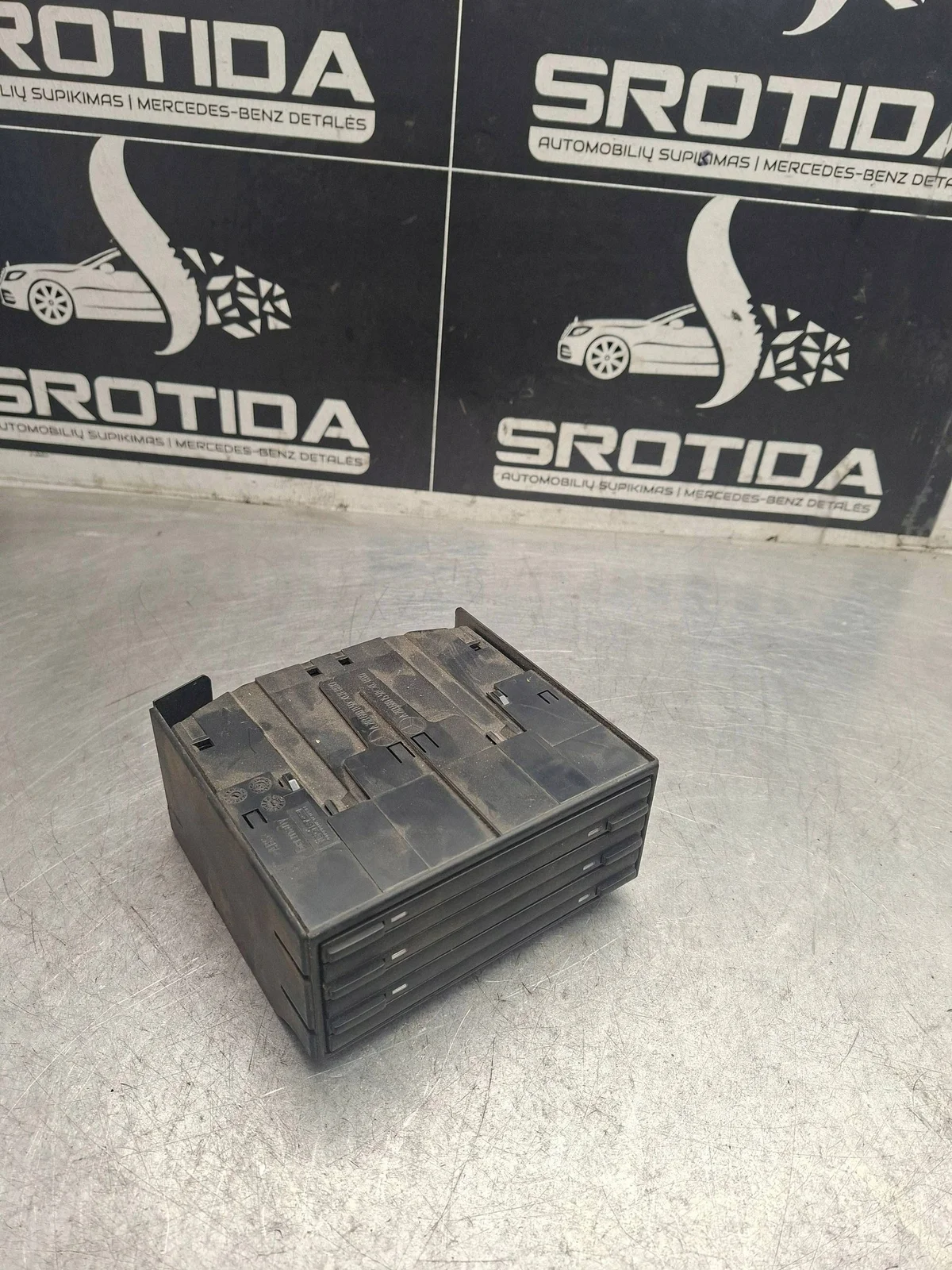 Ablagefach Mercedes W203 W209 A2036801150