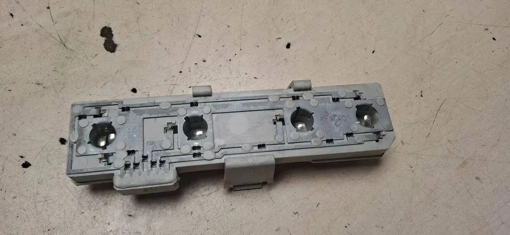 Takavalojen liittimet Skoda Octavia I (1U2)