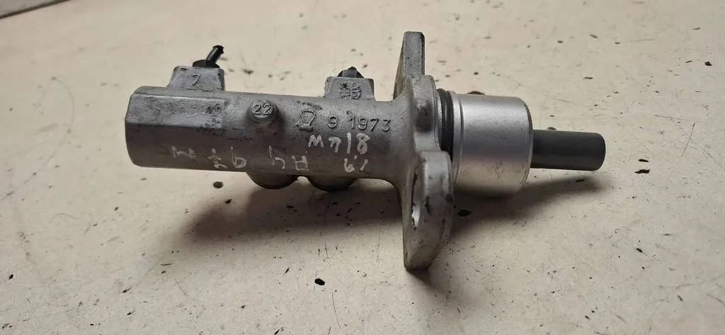 Cilindro de freio Audi A4 Avant 8E5 B6