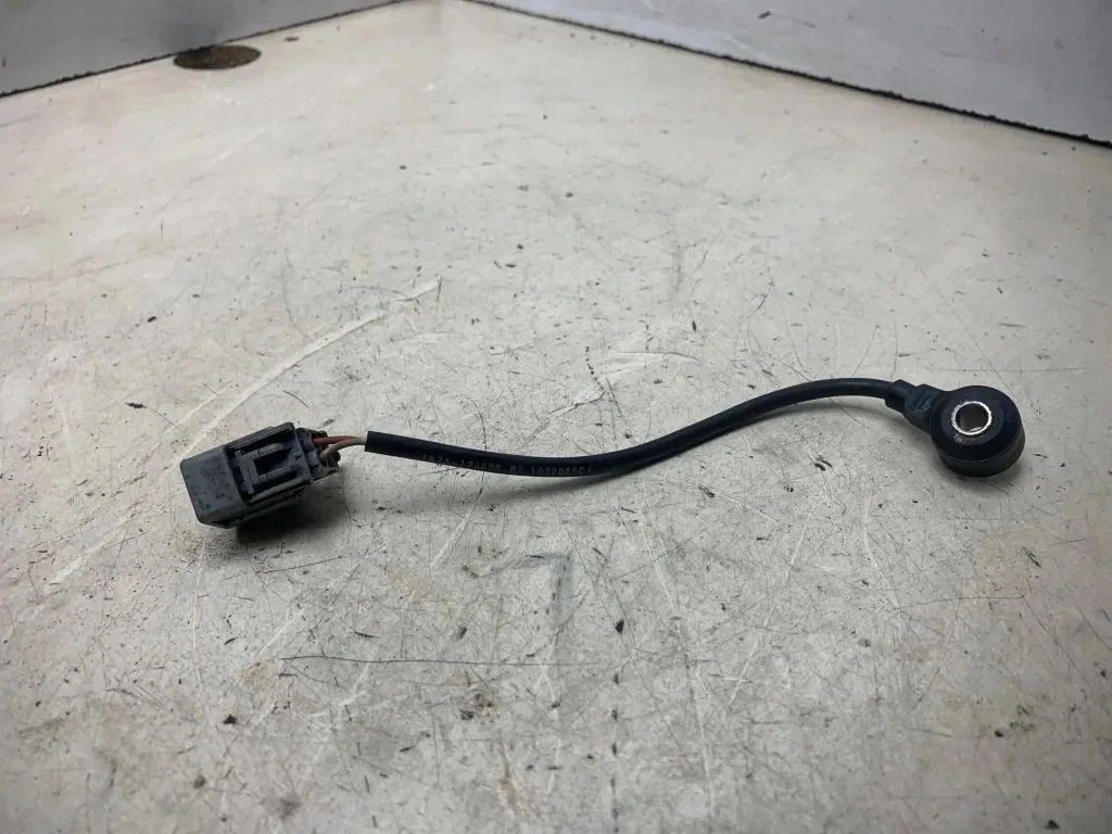 Capteur de cliquetis Ford Mondeo Mk III 1072085C