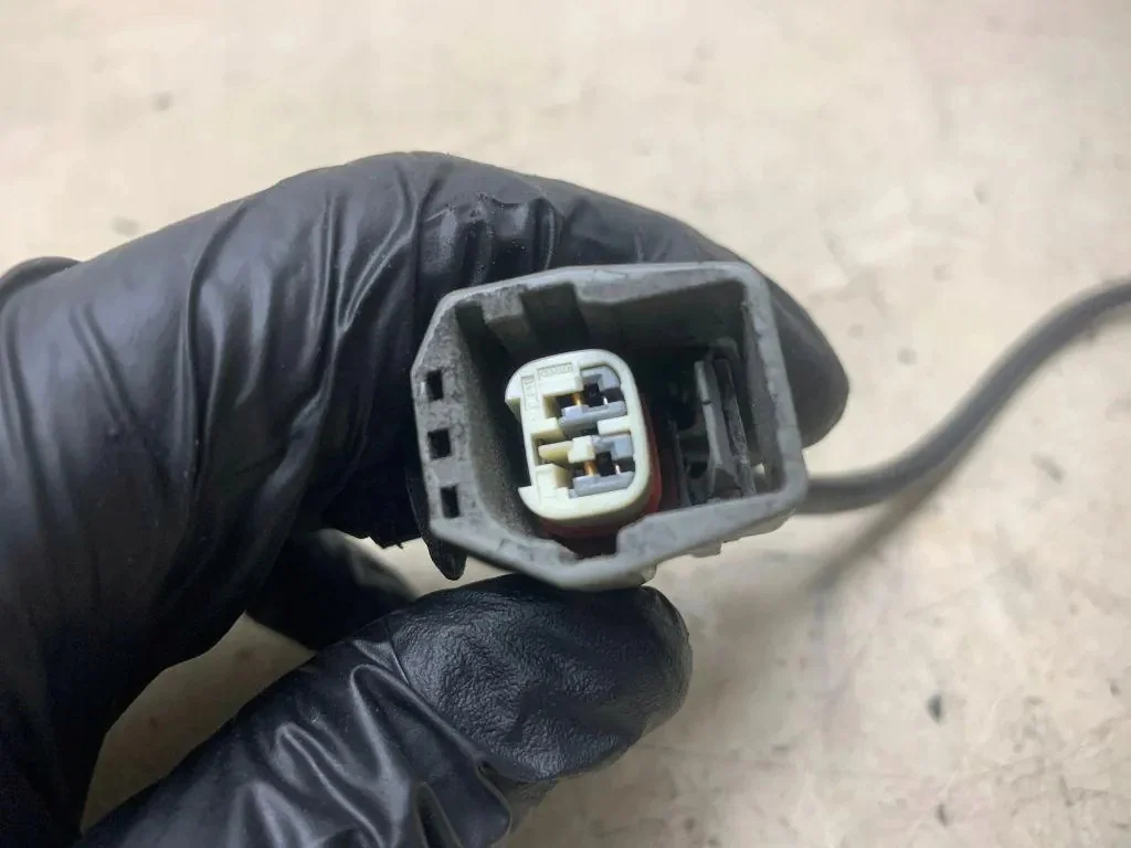 2004 Ford Mondeo Mk III Klopfsensor 1072085C