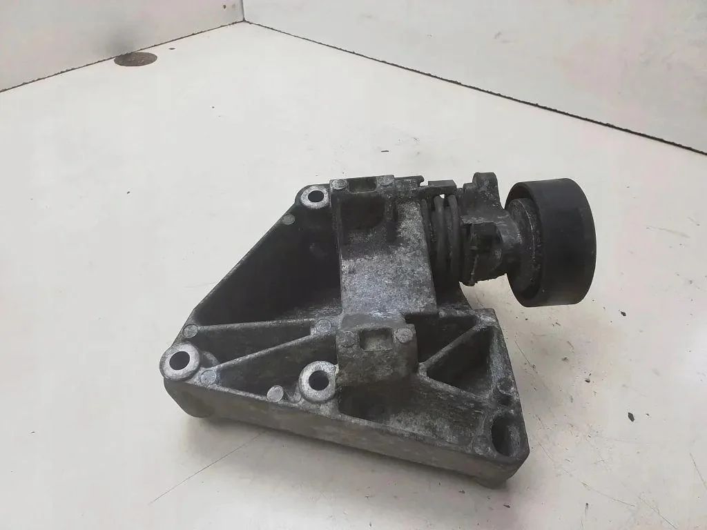 Support compresseur clim BMW 1 (E87) 24168110 image 3