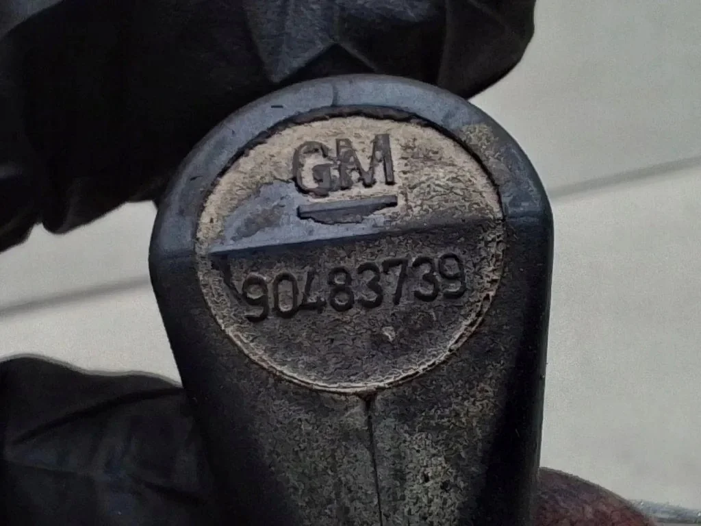 Opel Crankshaft Position Sensor 90483739 Used image 5