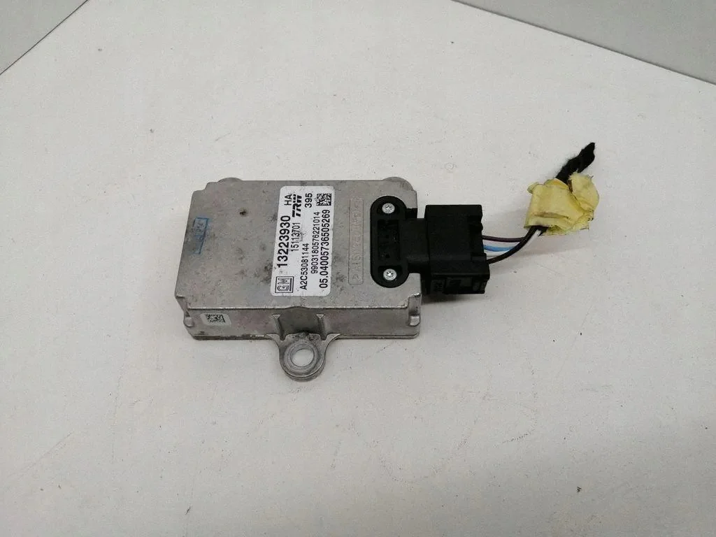 Saab ESP Control Module 13223930 Used image 4