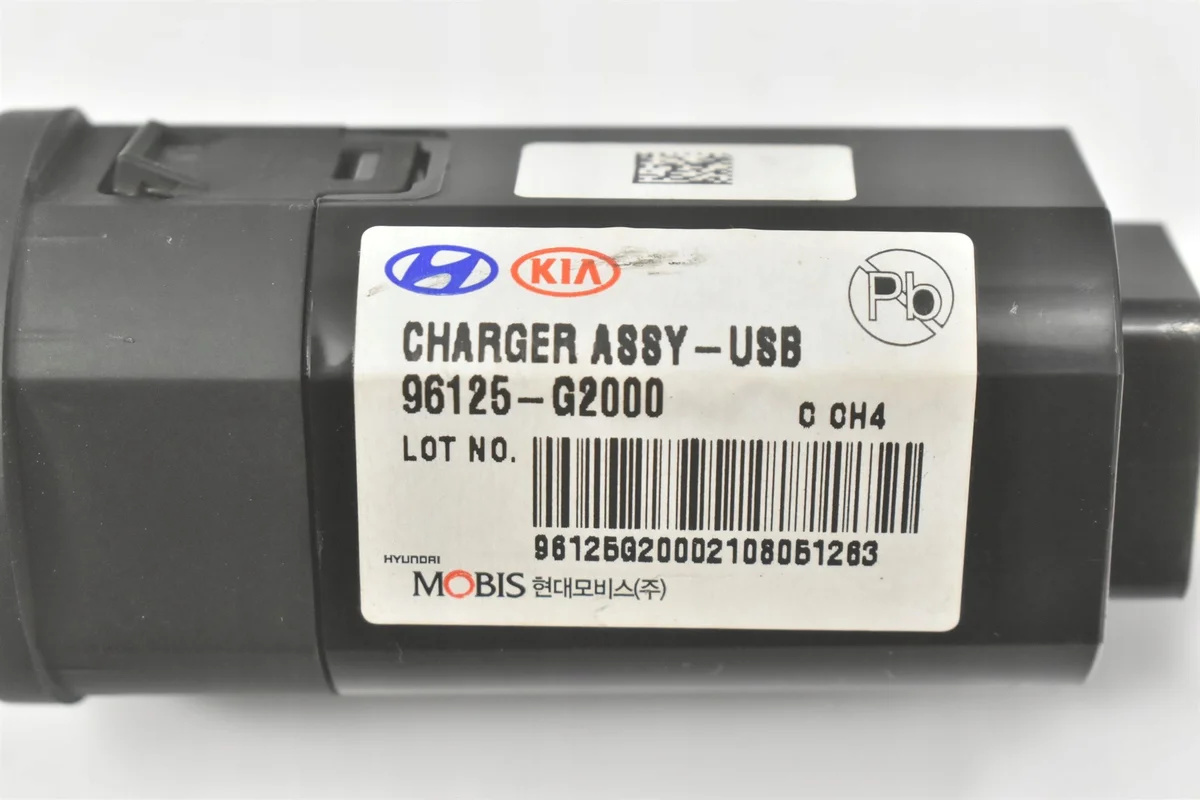 Hyundai Ioniq Puerto USB 96125-G2000 Usado image 5