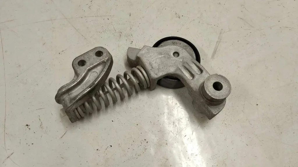Spanner Multiriem Volvo 31460372 Gebruikt image 3