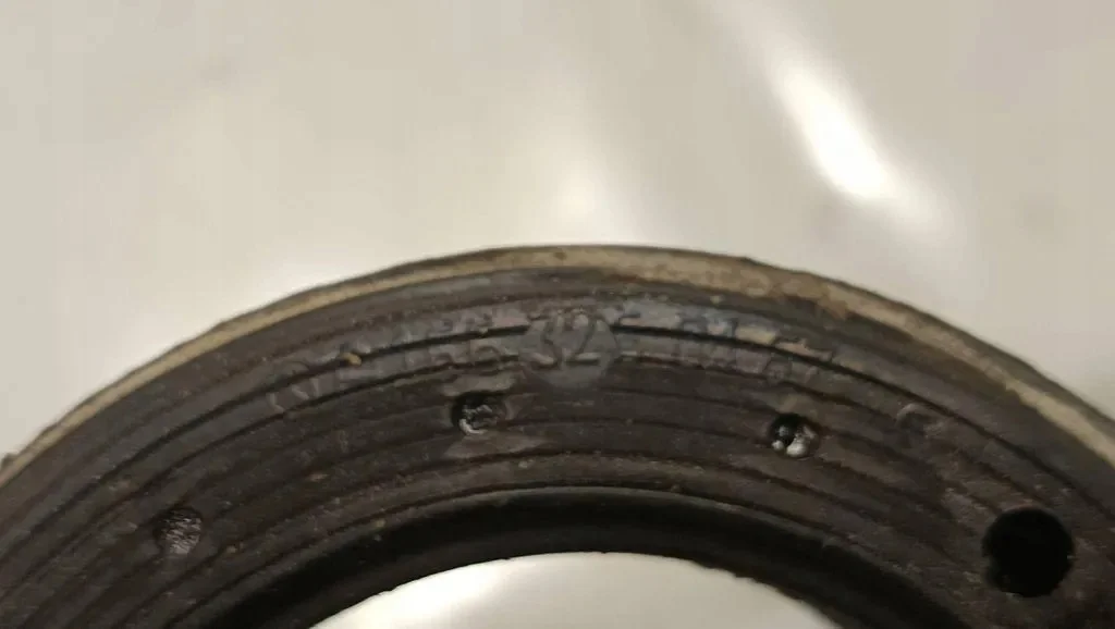 Mercedes W251 fjäderunderlag bak A1663260467 image 3