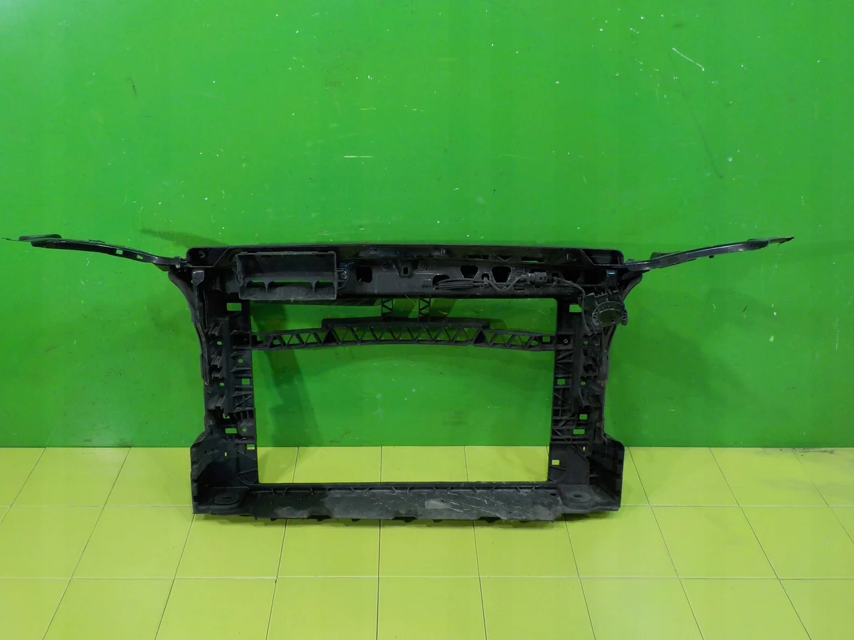 VW Polo V 6R 1.2 TDI 11r Frontpanel image 3