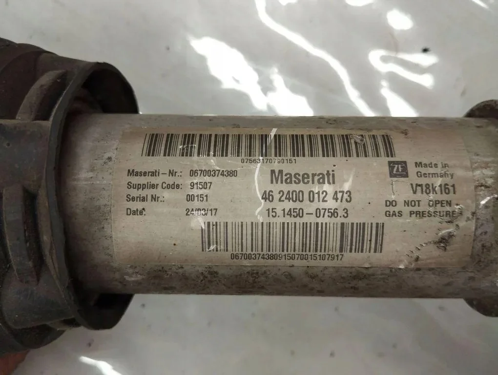 Maserati Levante ilmajousitus eteen image 7