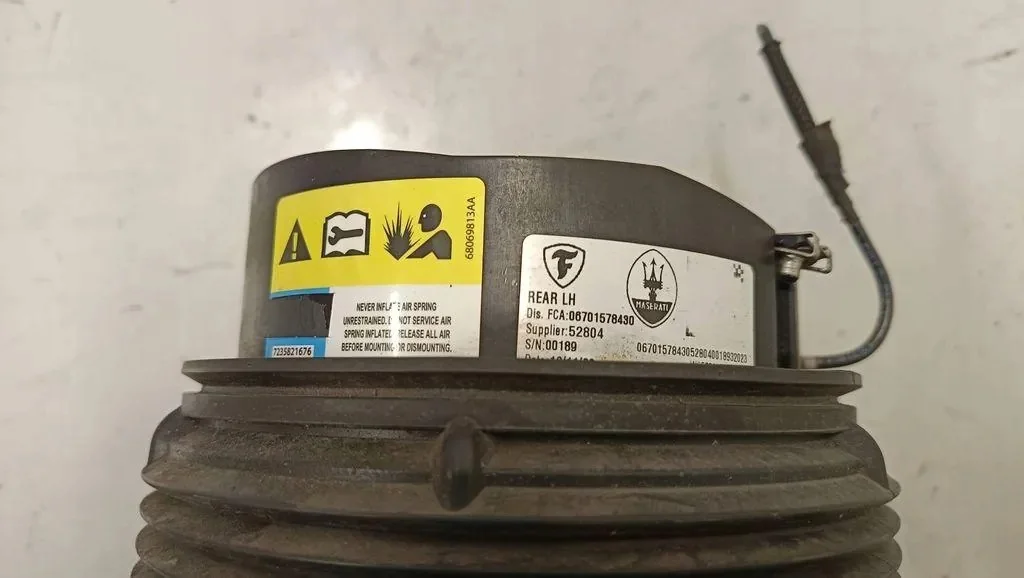 Maserati Grecale Luftfjädring Bak Vänster image 4
