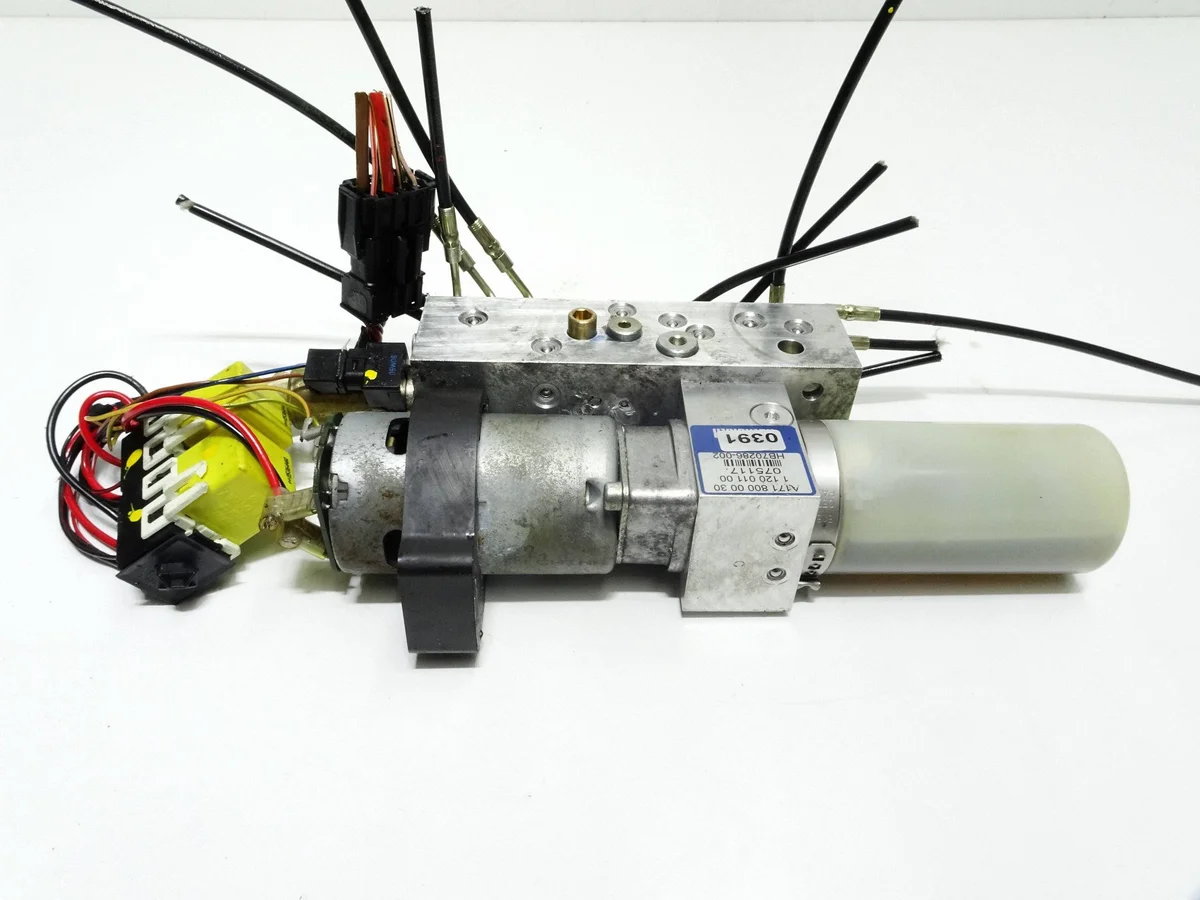 Pumpe Dach Mercedes SLK R171 A1718000030 image 3