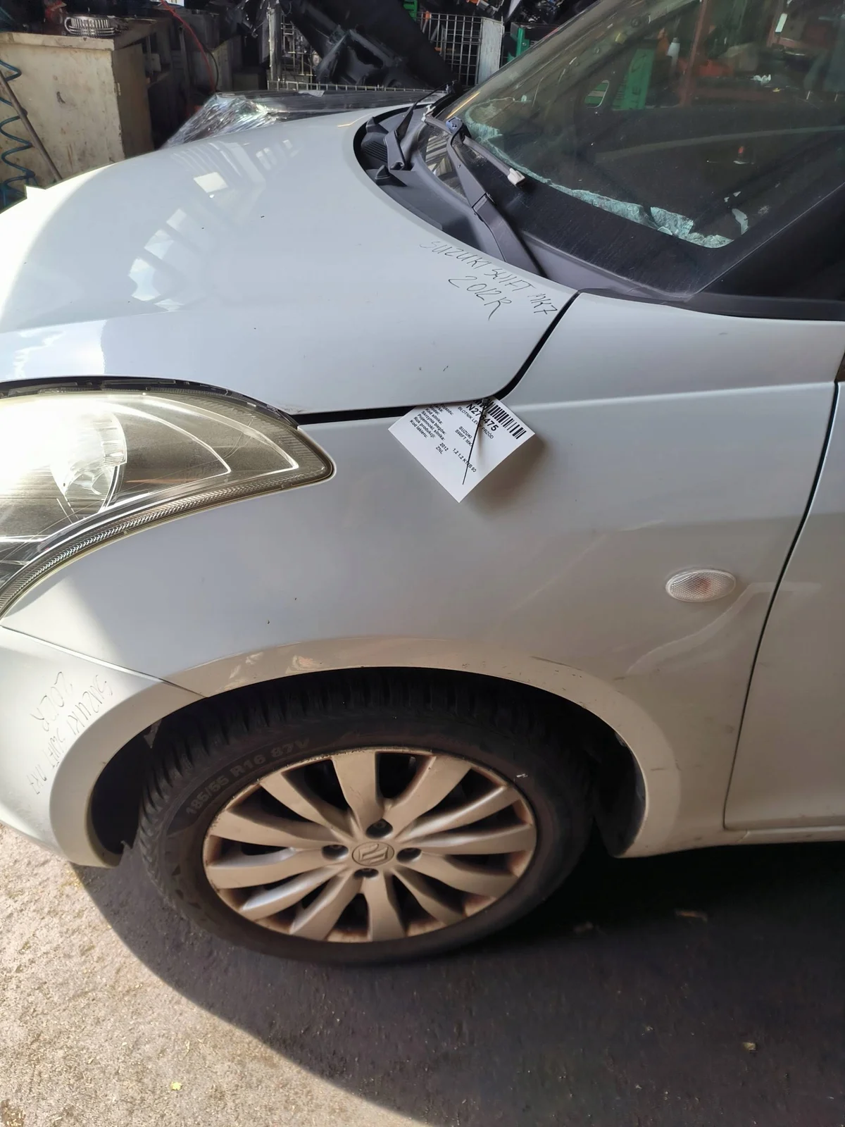 Suzuki Swift Mk6 vänster framskärm ZNL