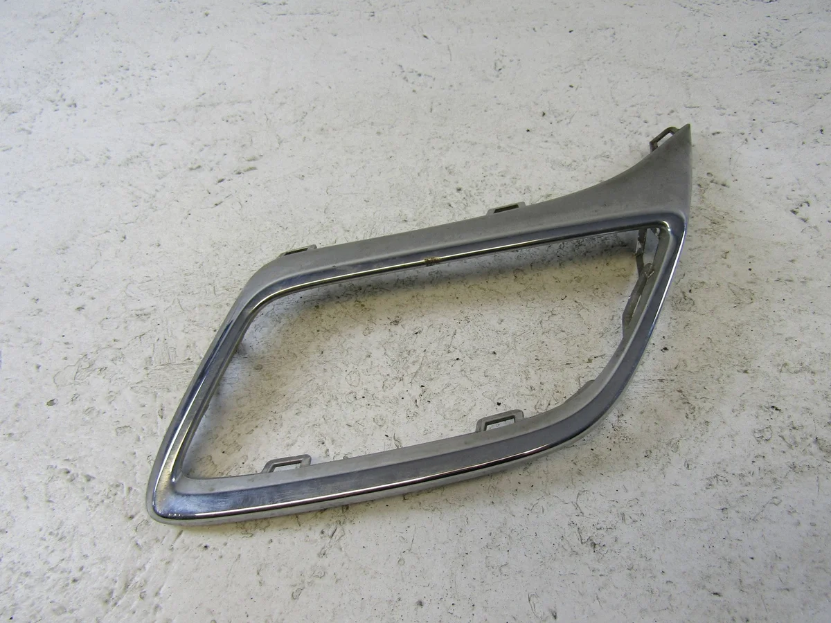 VW Tiguan II chrom lijst uitlaat 5NN807833