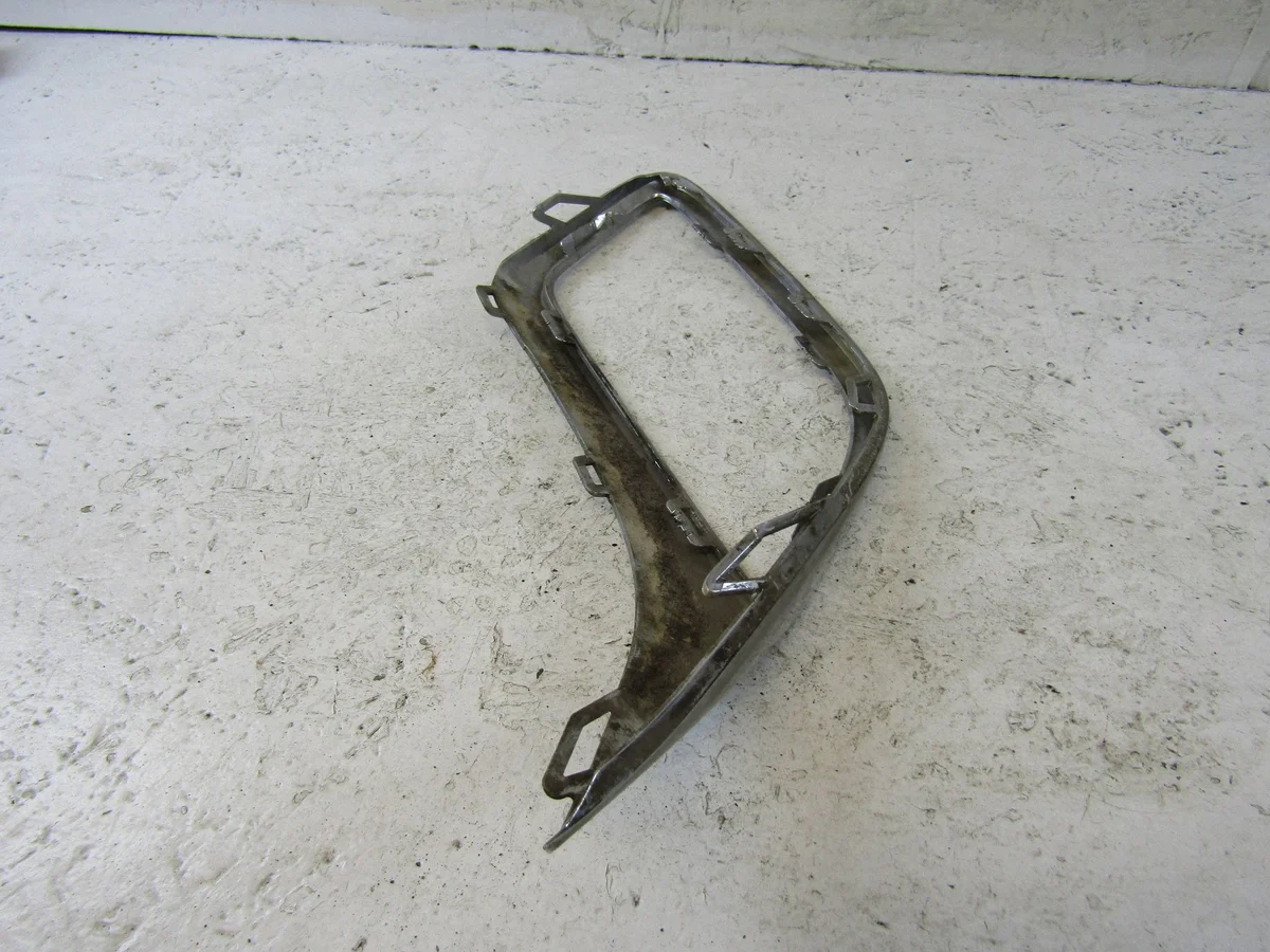 VW Tiguan II 5NN807833 acabamento cromado escape image 7