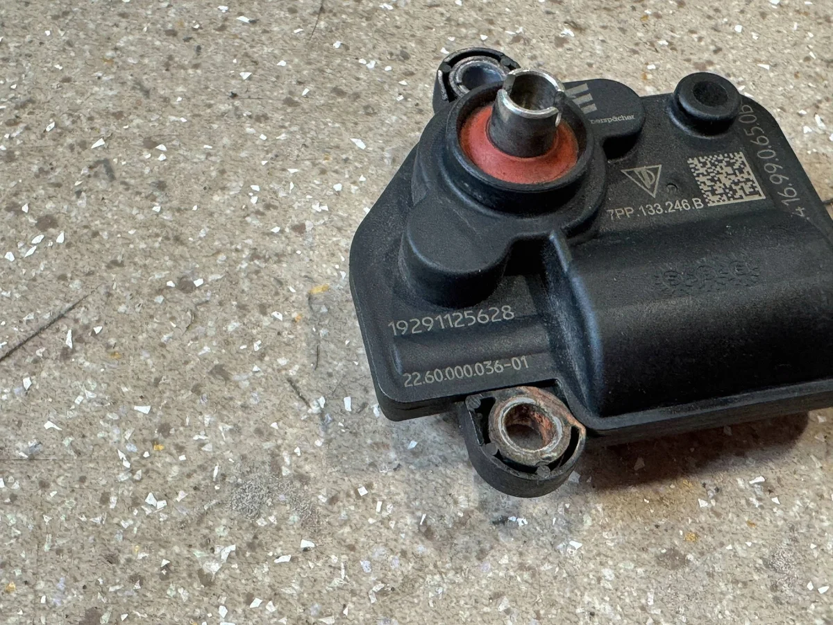 Porsche Macan 7PP133246B Sensor Motor image 4
