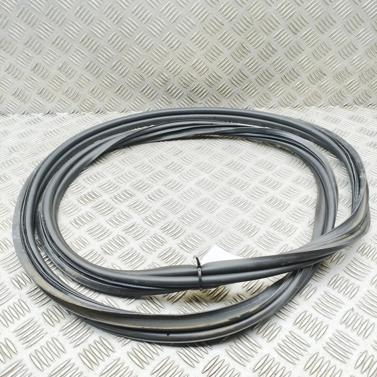 Joint de hayon Volvo EX30 8891893777
