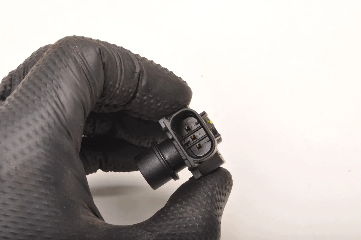Sensor Pressão Combustível Lexus NX II 2.5 Híbrido image 3