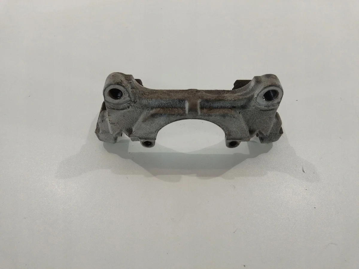 Audi A4 S4 B8 8K Support étrier frein avant image 3