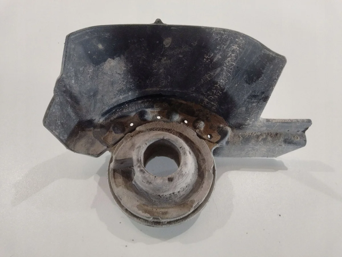 Audi A4 S4 B8 Fjäderfäste Bak 8K0511540C image 3