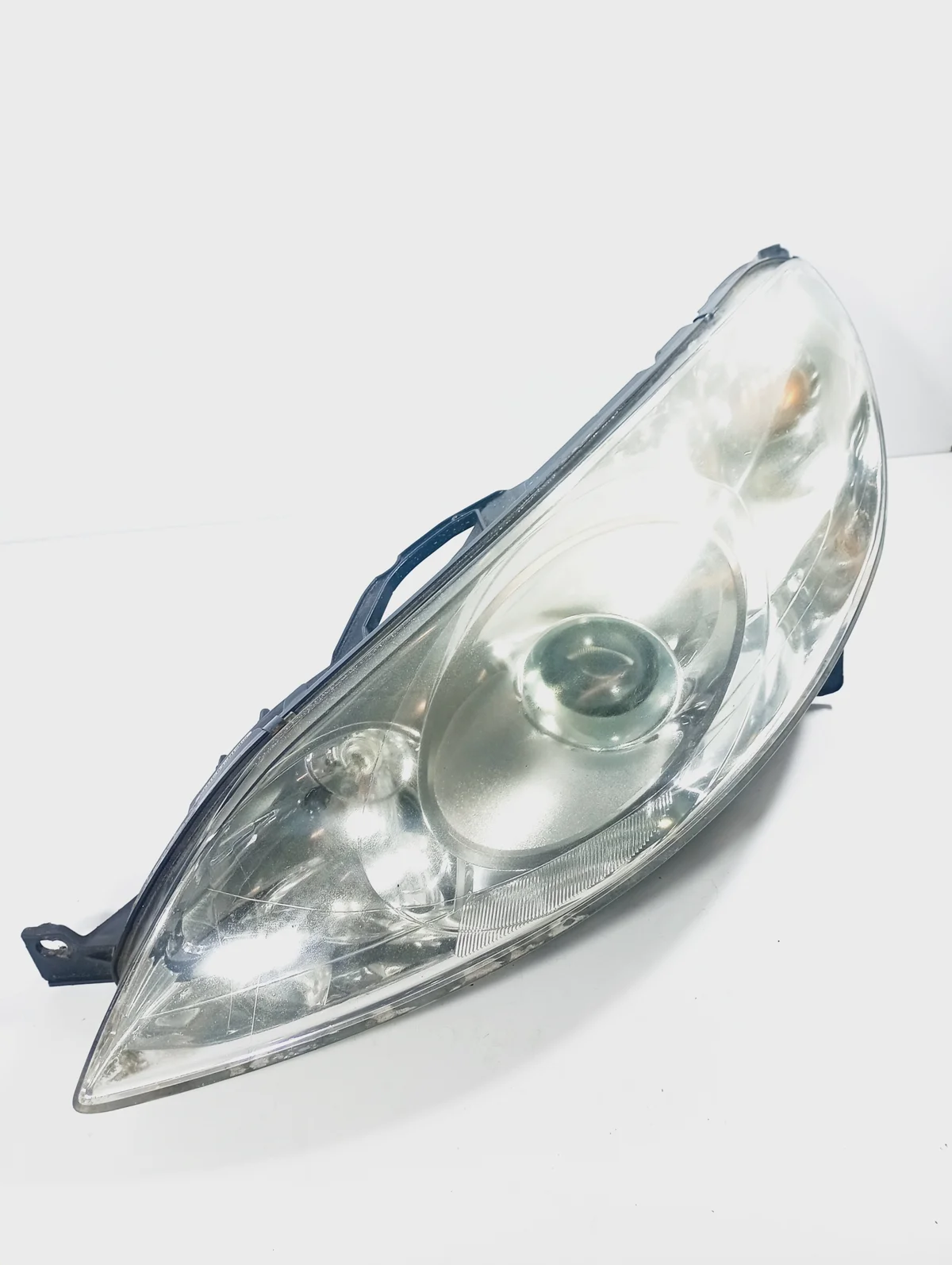 Vänster framlykta Peugeot 407 04-10