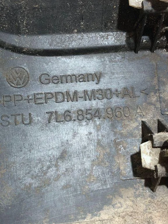 Cubre Rueda VW Touareg 7L6854960A9B9 Usado image 3