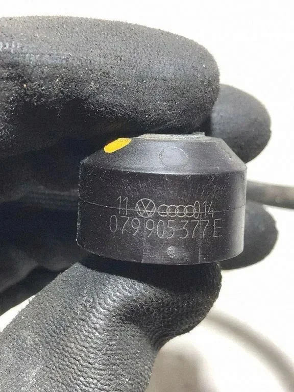 Klop sensor 079905377E Audi RS6 C6 gebruikt image 3