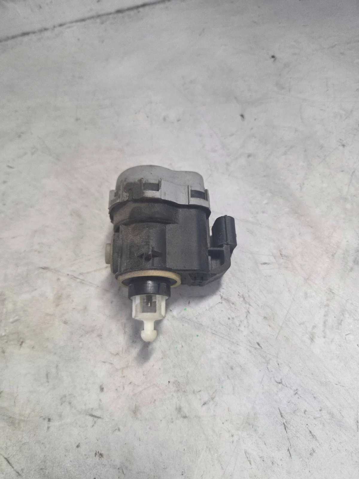 2012 Peugeot 508 Motorlamp 89077899 image 3