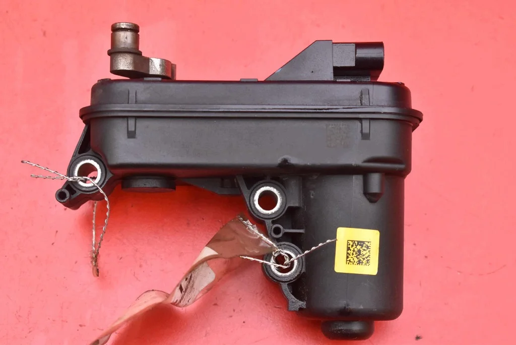Ställmotor Turbin 6NW011132-90 Dacia Duster