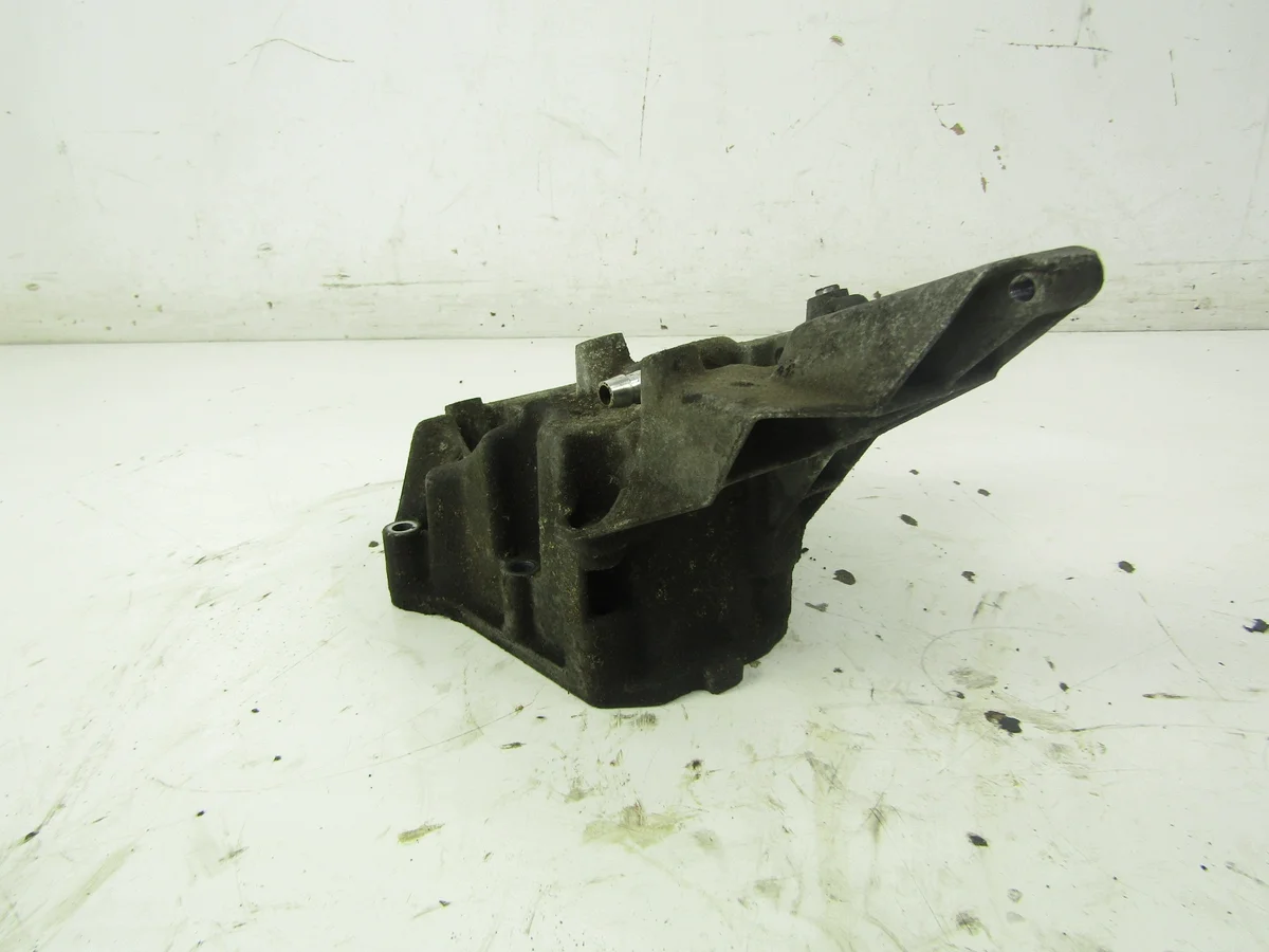 Support compresseur Mercedes E W210 A1112301242 image 3