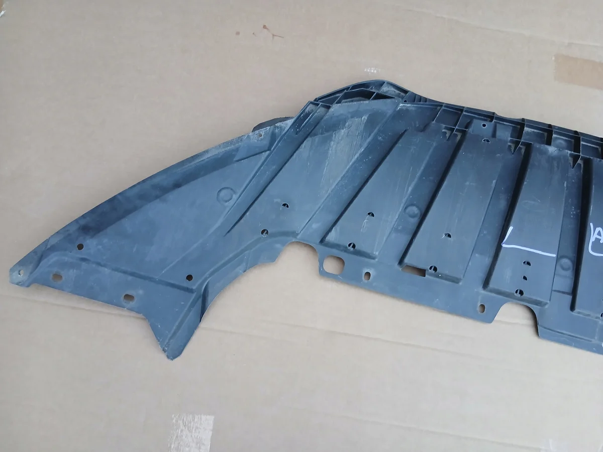 Ford Focus MK3 Bas de pare-chocs avant image 5