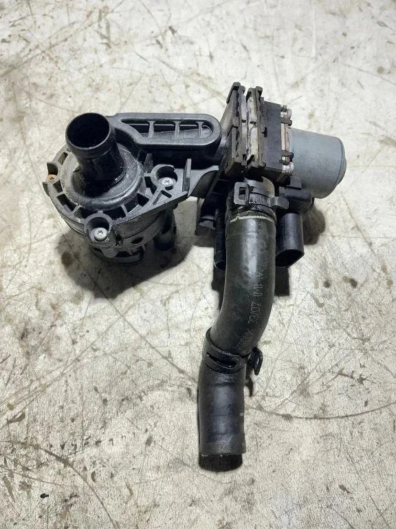 Pompe à eau Audi A6 C6 0392023007
