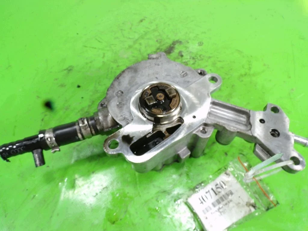 Audi A4 B7 2.0 TDI Vacuümpomp F-407150- image 3