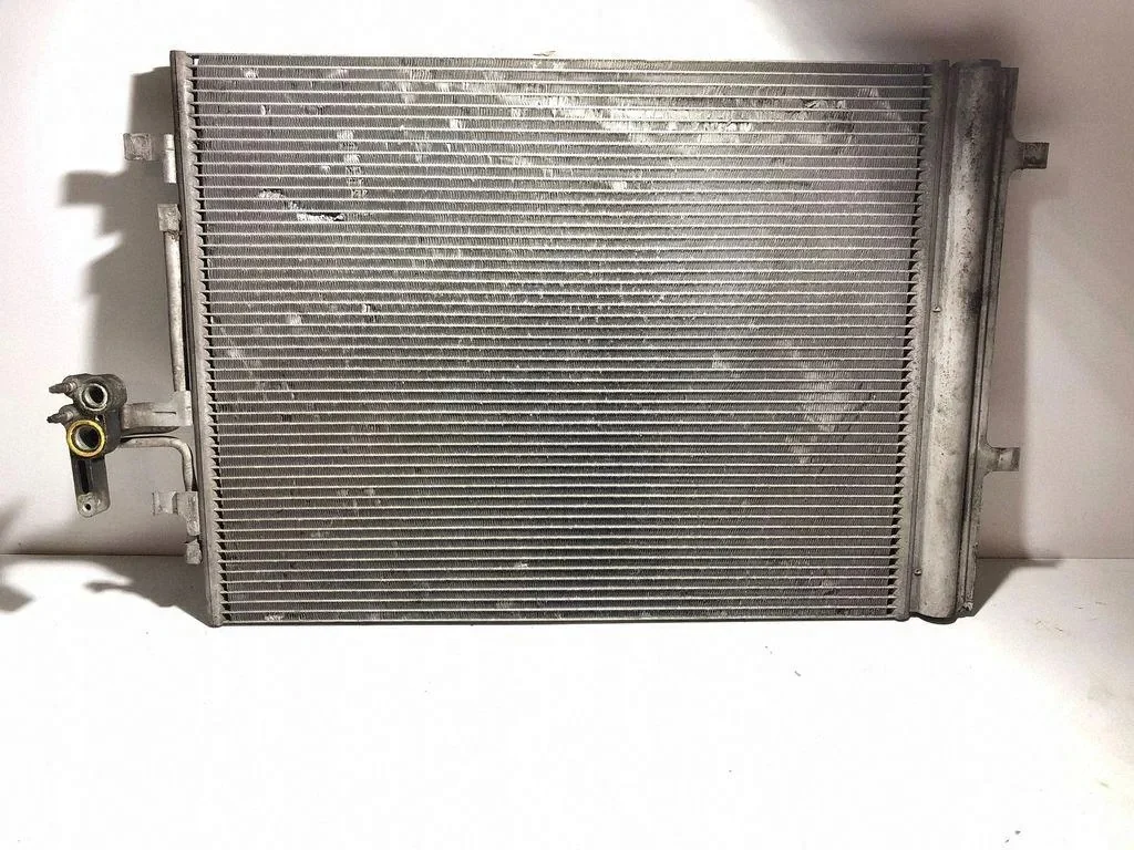 Volvo 31368362 Radiateur d'eau d'occasion image 2