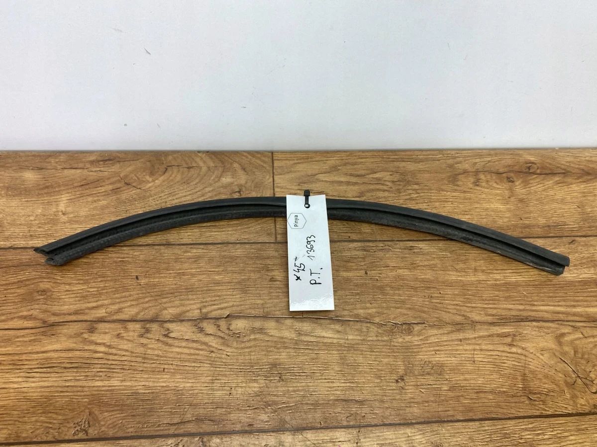 Ford Mustang Fender Seal KARMUSTPINYA
