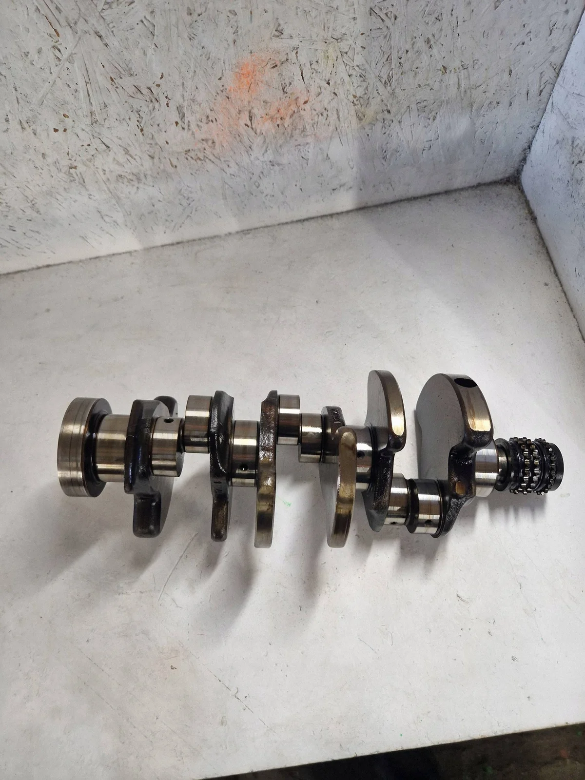 Mercedes-Benz R27202 Virabrequim Usado