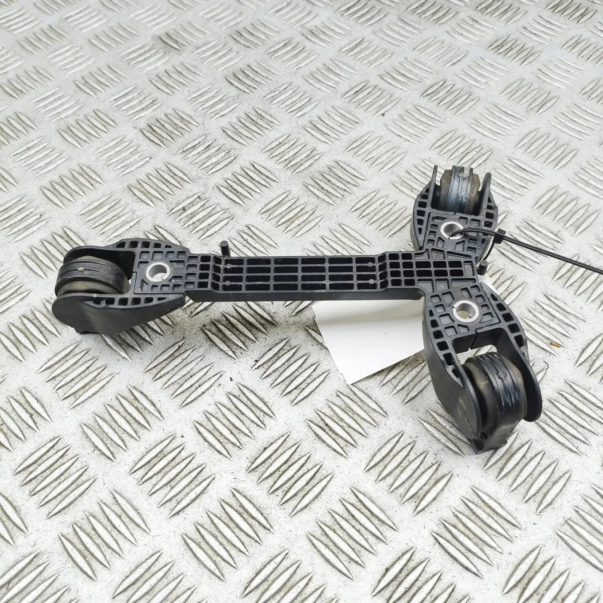 Audi Q4 Sportback AC Compressor Mount Used image 5