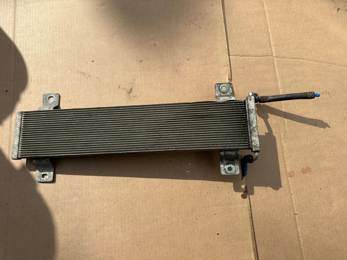 VW T5 Radiador de Combustível 7H0802551B