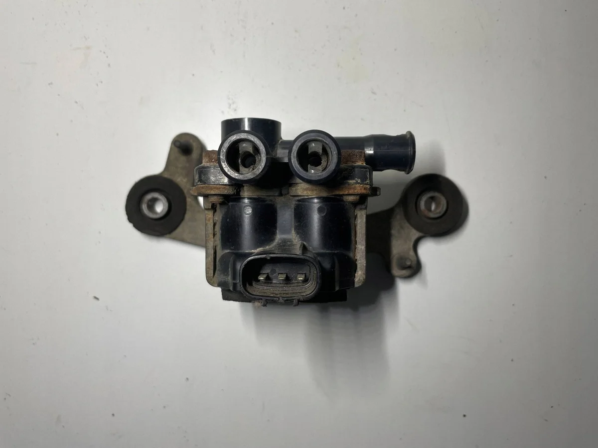 Luftfjädring ventilblock Lexus RX 450H image 4