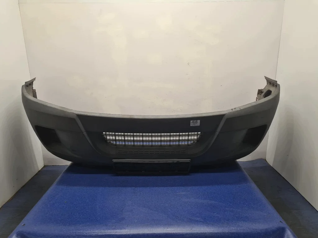Iveco Daily 35C12 Parachoques Delantero