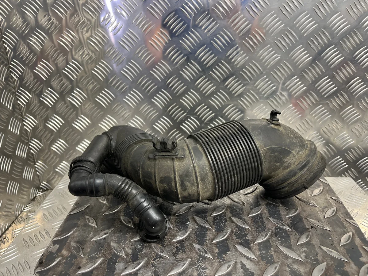 Durite admission air VW Touran 1 3C0129654P