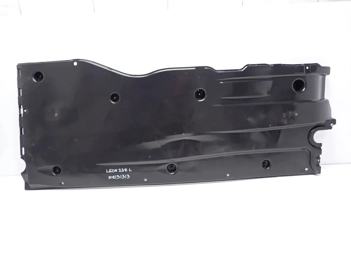 Bavure de protection SEAT LEON IV 5WA825201E