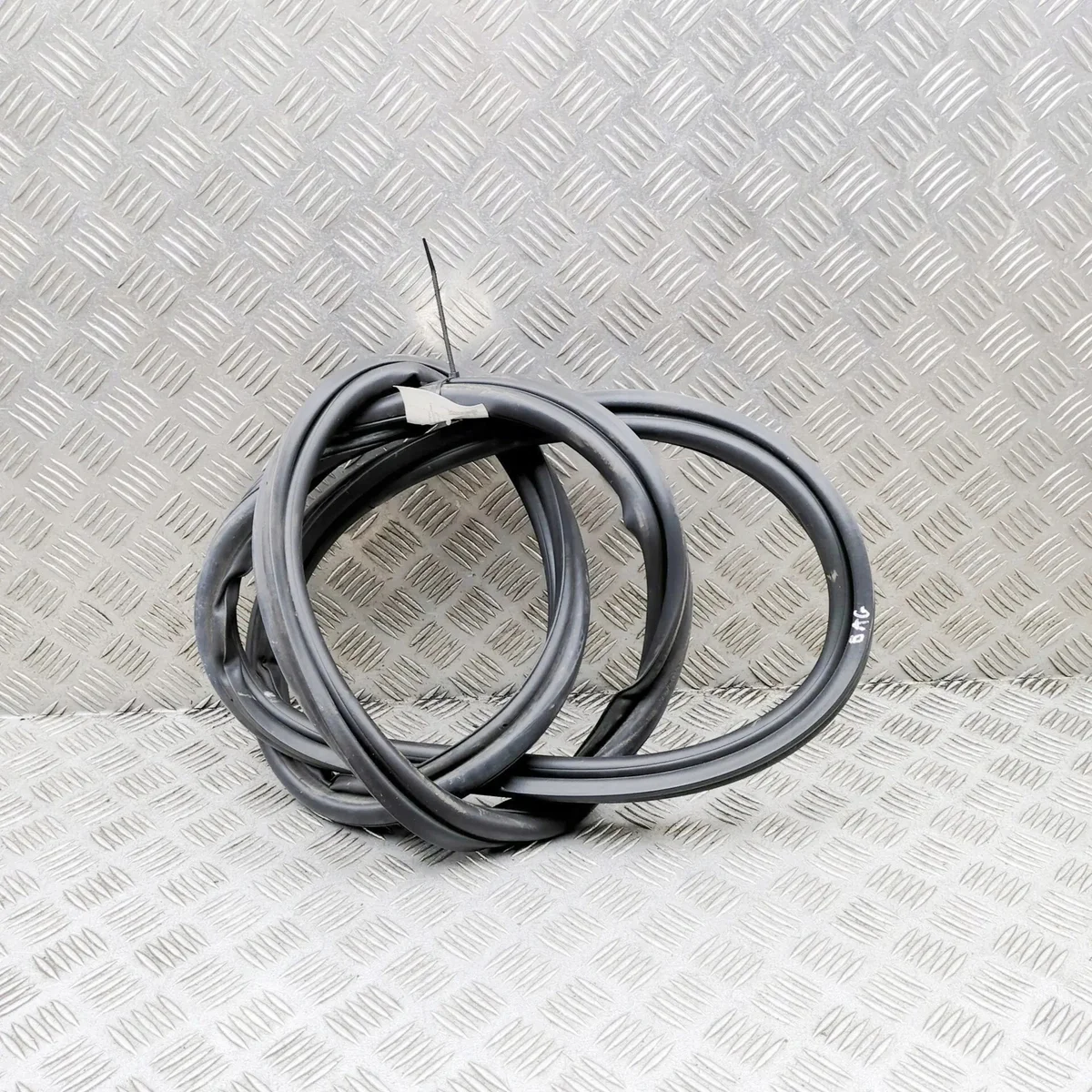 Joint de coffre Tesla Model 3 2024 (172856400C)