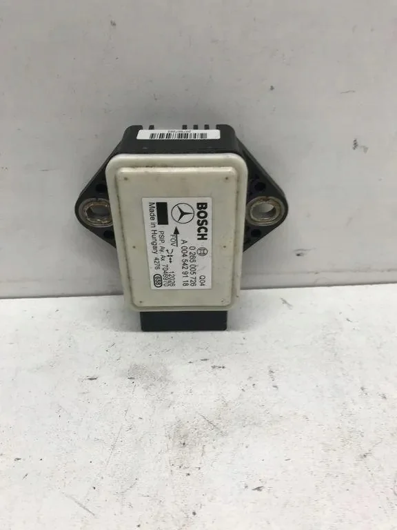 Mercedes-Benz A W169 ESP Sensor 0265005726 image 3
